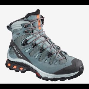 Fantastic Salomon Hiking Boots (barely used)